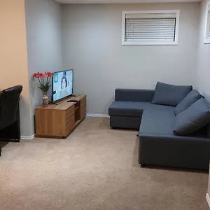  Apartment Lovely 1-bedroom Basement